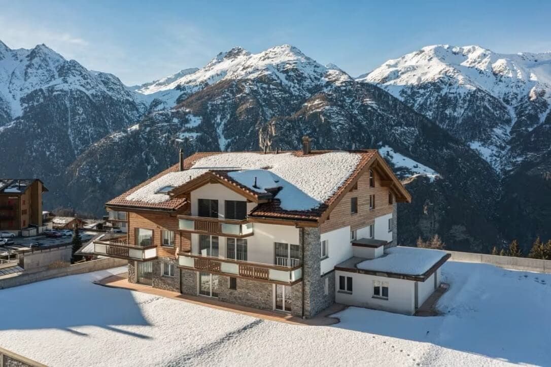 Haus Millegga exterior winter chalet
